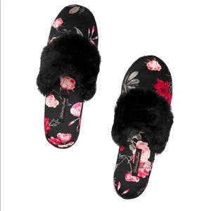 Nwt satin Victoria’s Secret slipper foral